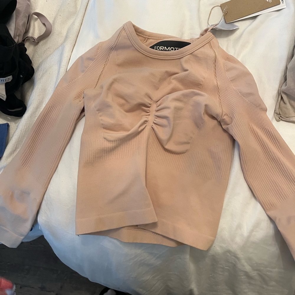 Adidas long sleep cropped work out top